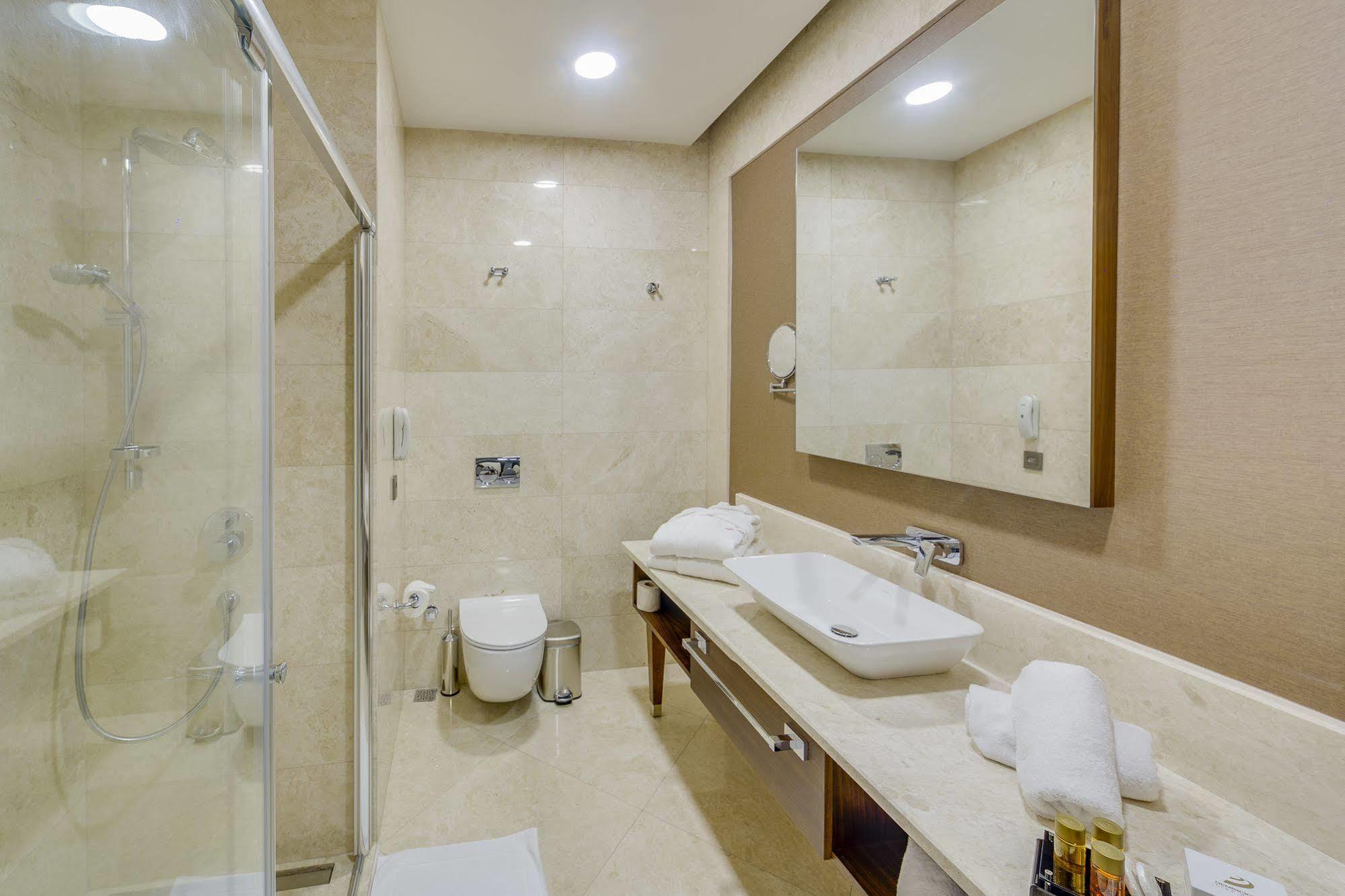 מוגלה Demircioglu Park Hotel מראה חיצוני תמונה